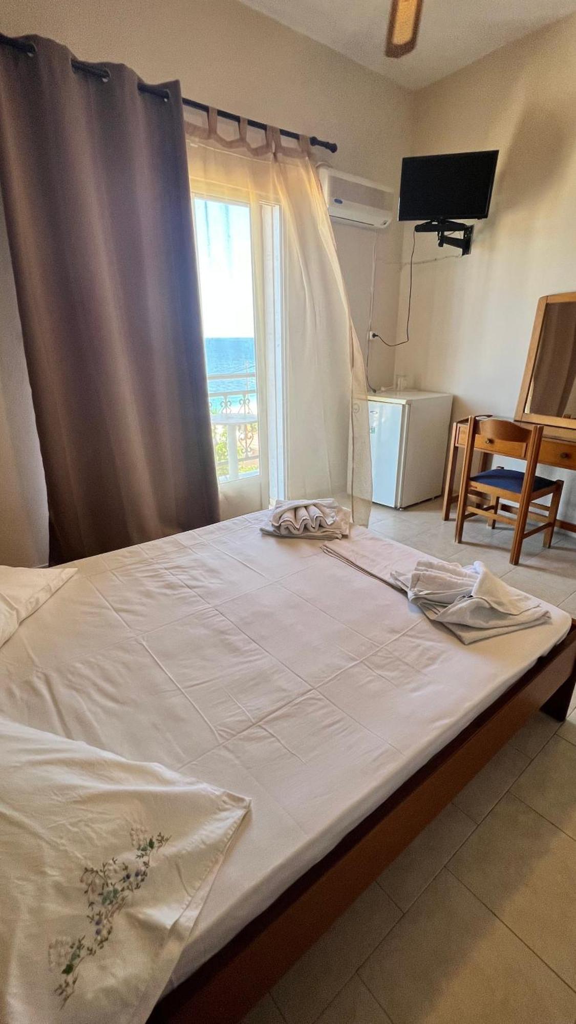 Michaela Hotel Poros  Екстериор снимка